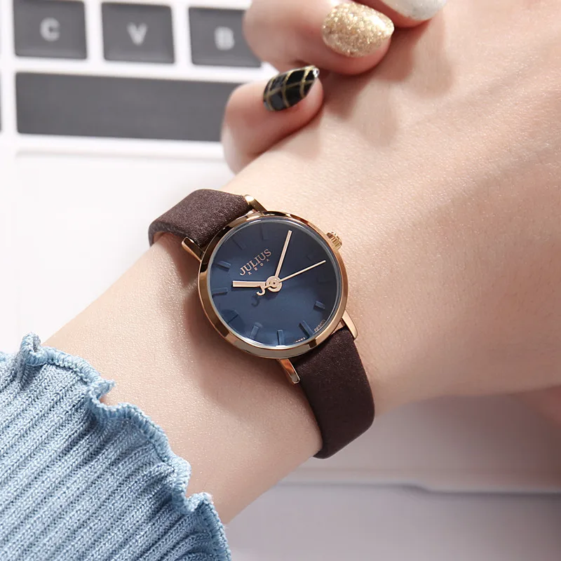 

New Women'S Wristwatch, Trendy And Fashionable Student Wristwatch, Retro Leather Strap, Petite Women'S Wristwatch, Quartz Watch.