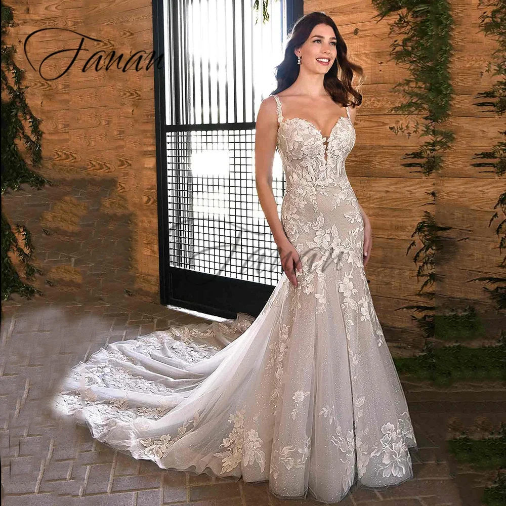 Abiti da sposa personalizzati con applicazioni di pizzo a sirena con scollo a cuore senza spalline senza spalline Sweep Train Abito da sposa abiti da sposa