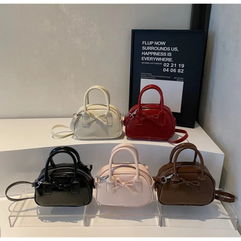 

Premium Leather Women's Crossbody Bag By Famous Designer - Classic Elegant Shoulder Bag For Stylish Ladies Luxury Brand