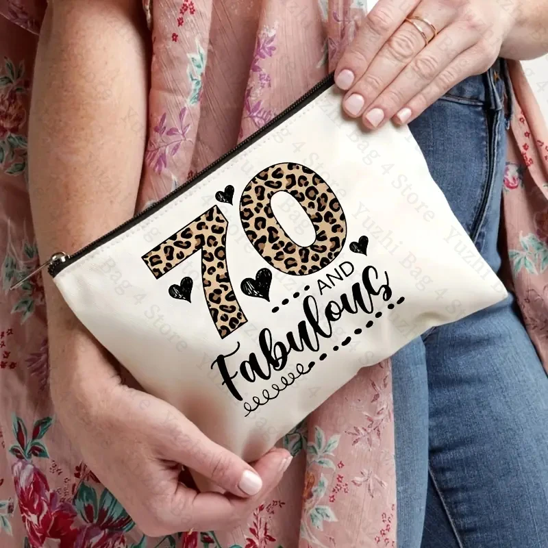 Bolsa de maquiagem com estampa leopardo para mulher, 70 anos, presentes do 70 ° aniversário, feliz aniversário para mamãe, besties, irmã, tia, avó