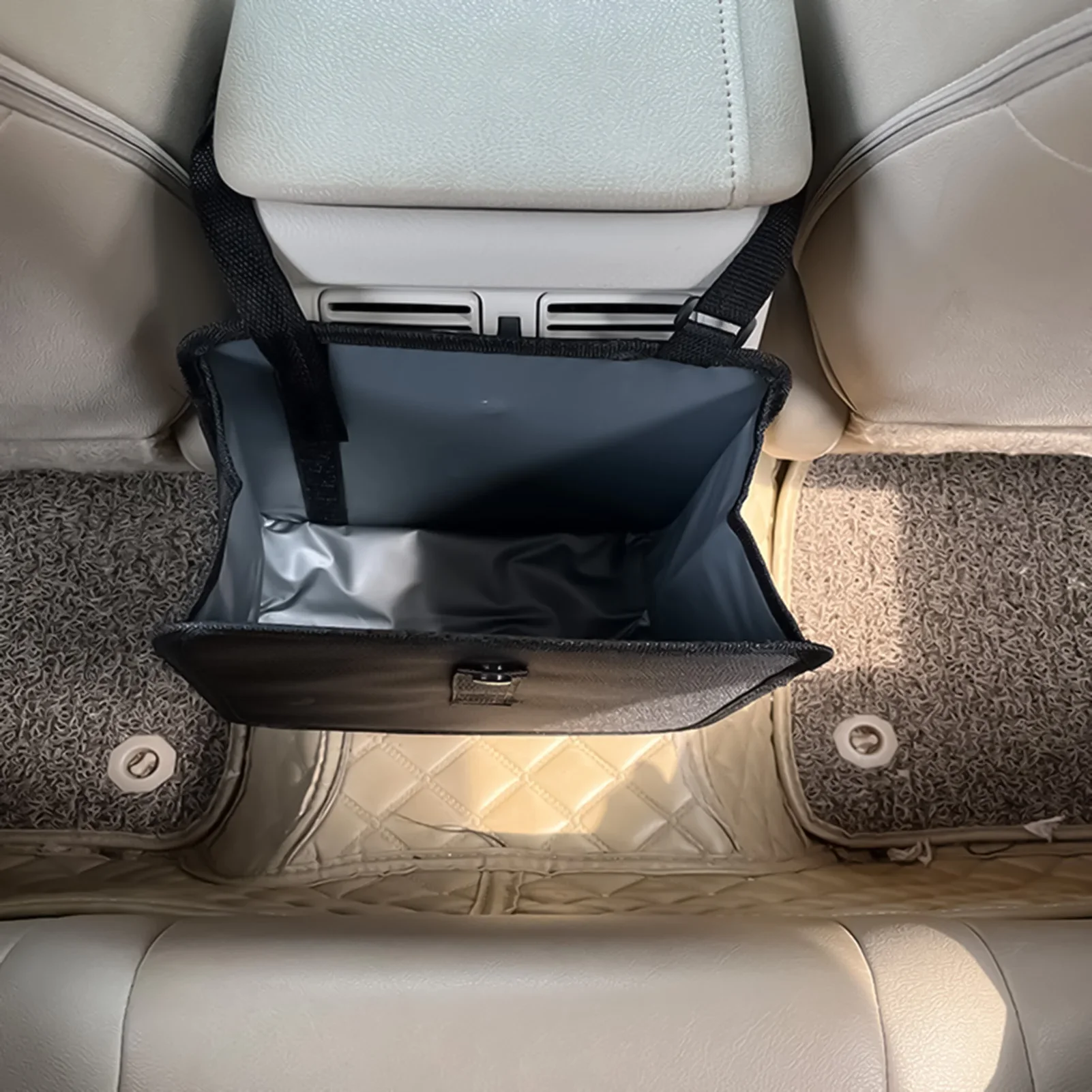 Auto-Mülleimer zum Aufhängen, vielseitig einsetzbar, wasserdichter Rücksitz-Organizer, universeller Fahrzeug-Aufbewahrungsbehälter für Snack-Verpackungen – Detail 3