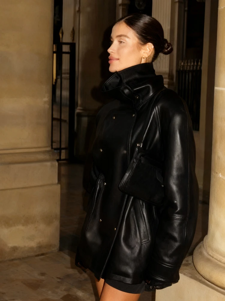 Giacca in pelle da donna 2025 Autunno Inverno New Fashion Tinta unita Manica lunga Cappotto doppiopetto Capispalla femminile chic per il tempo libero