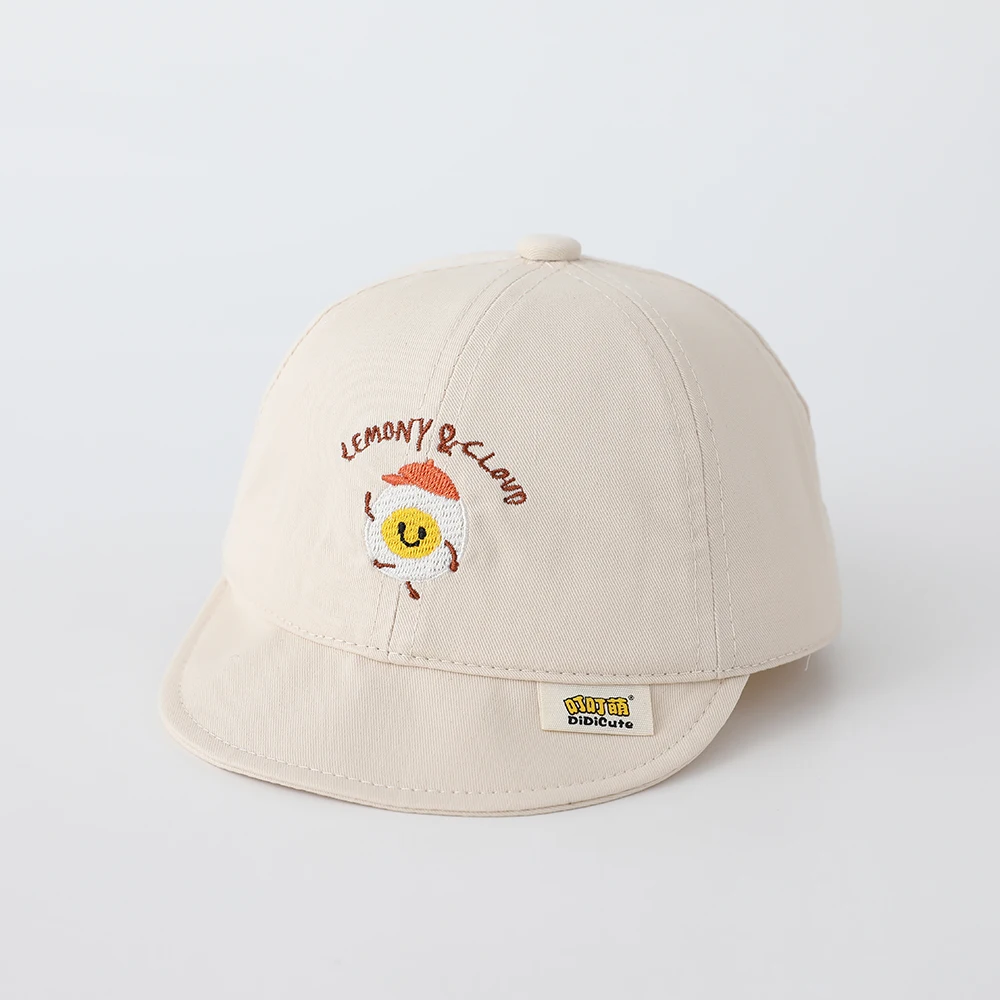 Sombrero de béisbol con estampado de huevo frito en estilo coreano, dulce y adorable para niños, bordado en inglés en forma de arco, ideal para viajes diarios