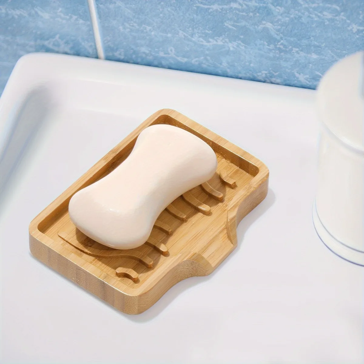 

Бамбуковая мыльница с самовозвращающейся системой дренажа воды, деревянный держатель для мыла для ванной комнаты, туалетный столик, органайзер на столешнице, 1 шт.