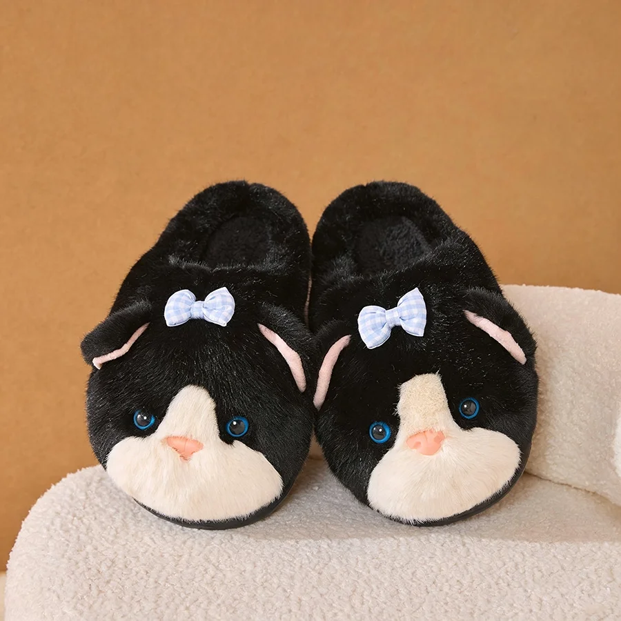 Winterwarme, geschlossene Katzenpantoffeln für Damen, verspielte, seitlich gefleckte, flauschige Loafer, flauschige Hausschuhe für Damen, Plüschpantoffeln. – Detail 13