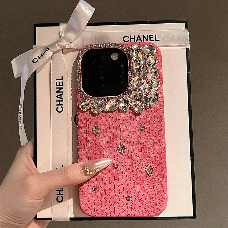 Luxuriöse Leder geprägte Muster Handy hülle für iPhone 15 14 13 12 Pro Max Fashion Tide Hot Gold Letter einfarbige Abdeckung