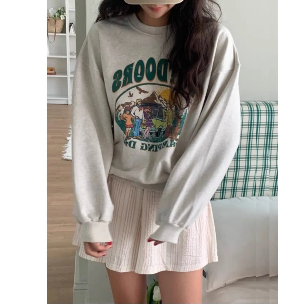 سترة نسائية جديدة للخريف على الطراز الكوري برقبة دائرية وتصميم شخصية حرفية متعددة الاستخدامات فضفاضة بأكمام طويلة للنساء