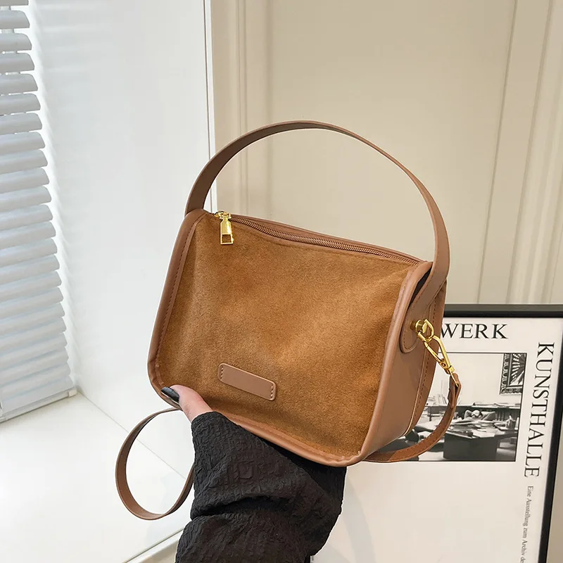 

2025 Vintage Square Bag, Luxe Shoulder Purse for Women, Fashion Commuter Crossbody, Minimalist Day to Night Tote, Textured Sling