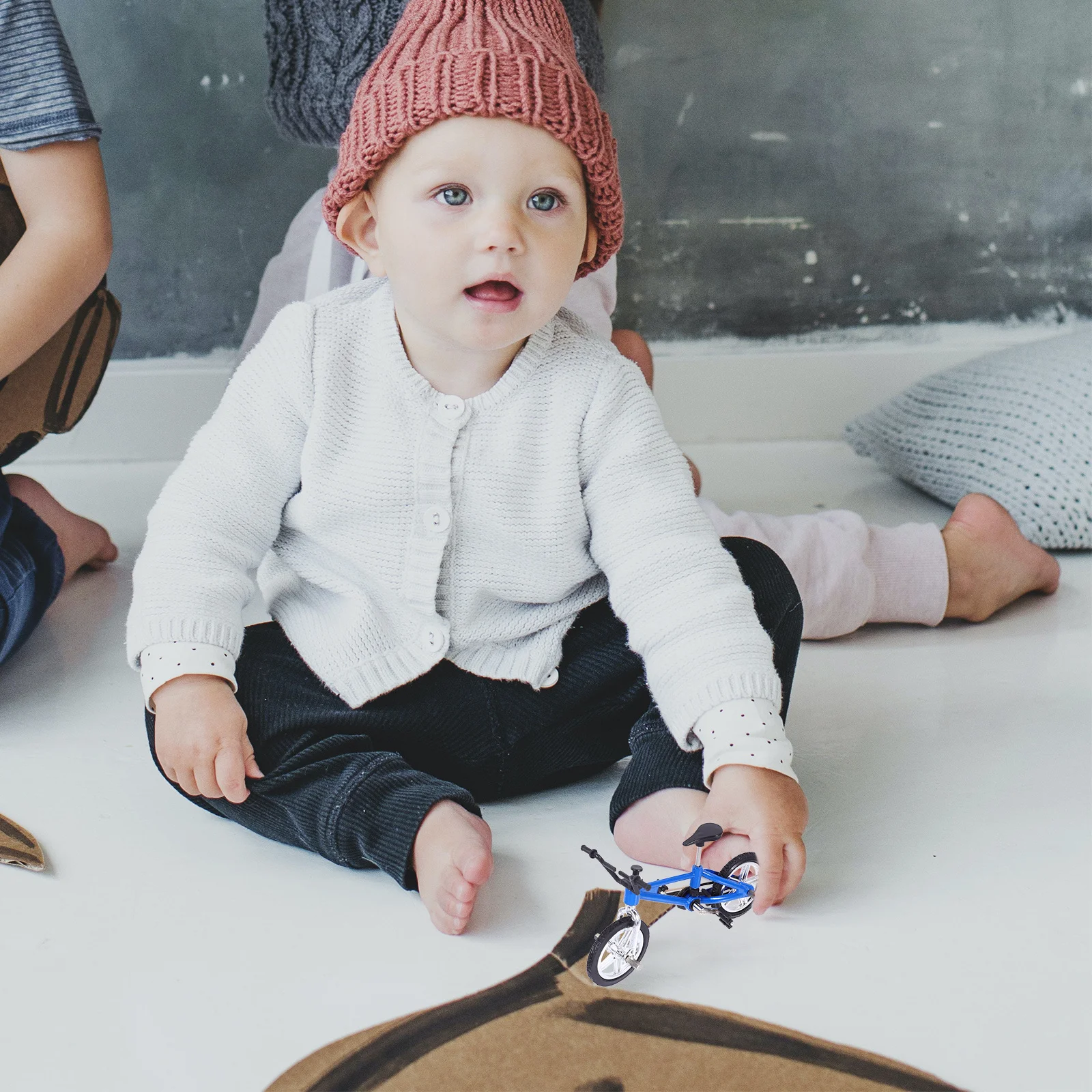 1 ensemble Mini vtt alliage doigt vélo Simulation roues mobiles bureau doigt vélo parfait à collectionner cadeau d'anniversaire