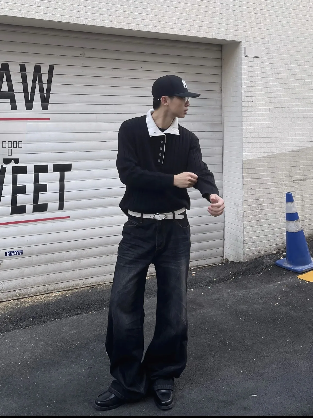 

Корейский мужской зимний повседневный универсальный теплый свитер с двухцветным воротником, длинными рукавами и полосками, из дышащего полиэфирного волокна