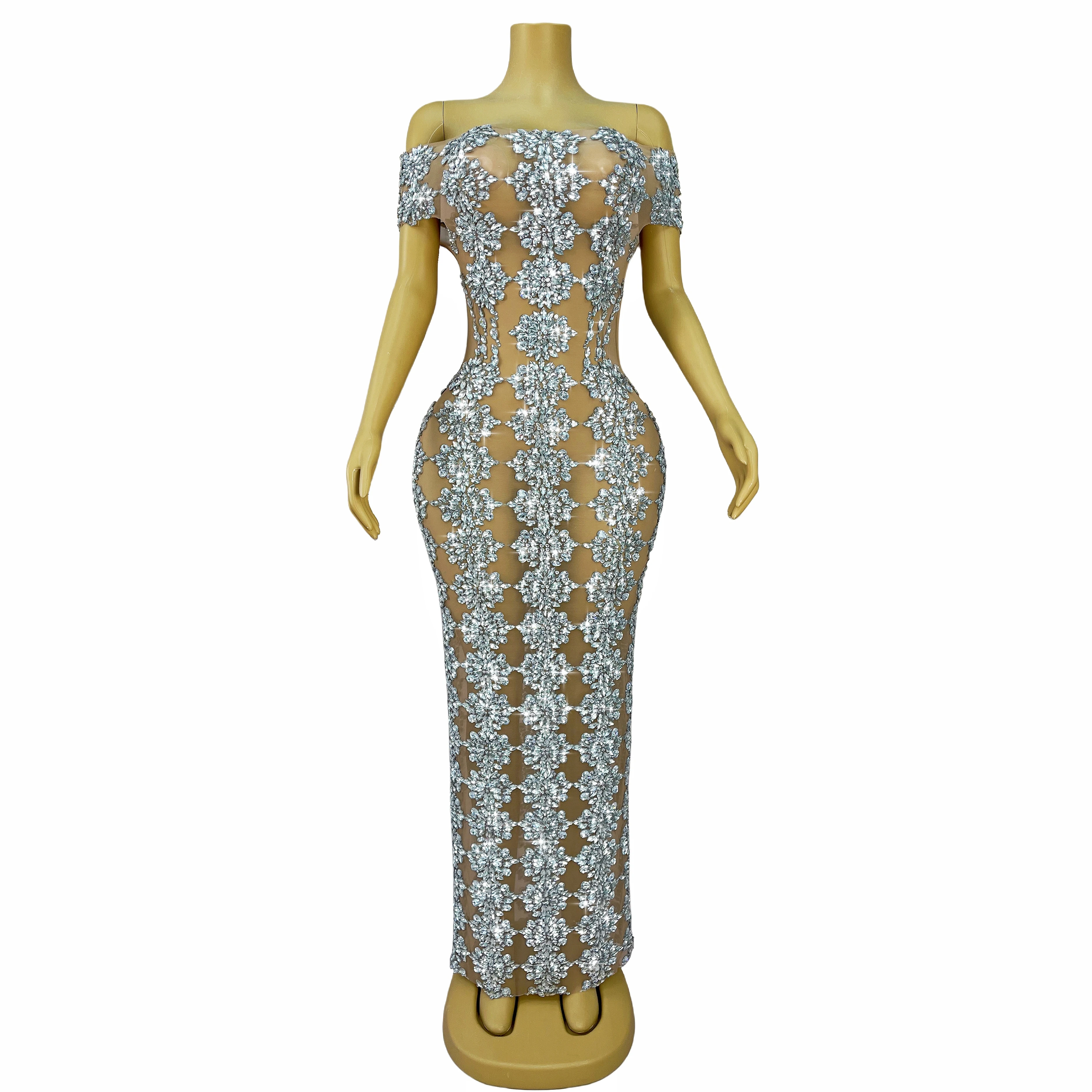 Wysokiej jakości błyszczące cyrkonie Sukienka bez ramiączek Seksowna przezroczysta sukienka z siateczki Elegancka wieczorowa czerwona suknia na scenę Yuebing