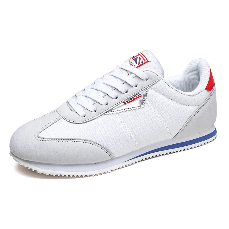 

2026Leather Men Shoes Sneakers Trend Casual Shoe Italian Breathable Leisure Male Sneakers Non-slip Footwear White Men Loafers