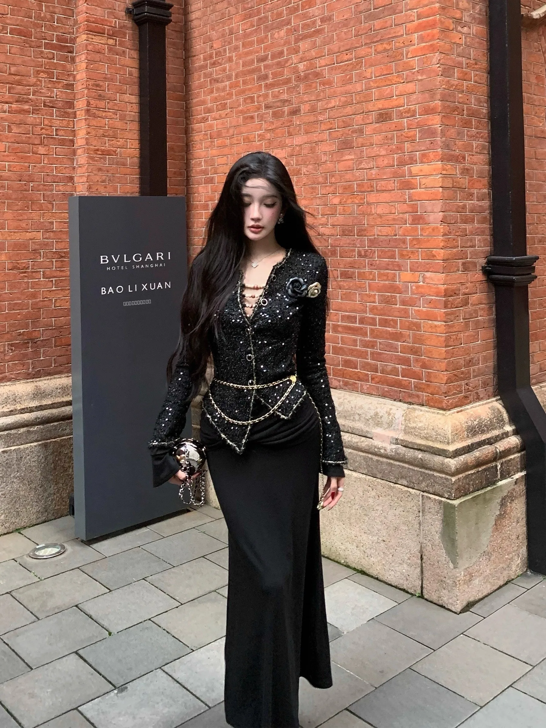 

Женское осеннее модное короткое пальто Barb Chill из шерстяной ткани ламе с V-образным вырезом и длинными рукавами, смесовая ткань с полиэстером