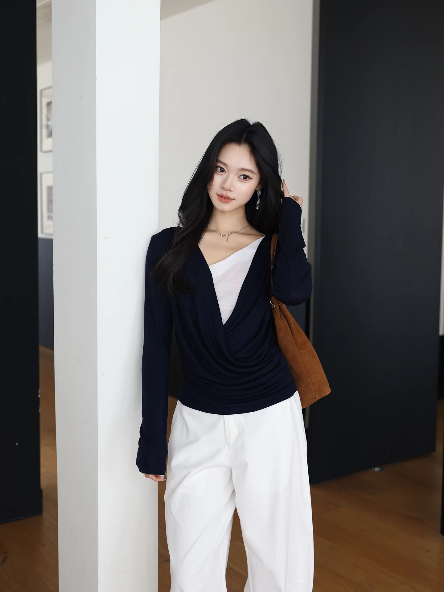 

Женский топ Lang Yang's ME Night из шелковой шерсти с длинным рукавом, свободного кроя, спортивный, с V-образным вырезом, дышащий, стандартной длины, для повседневной носки