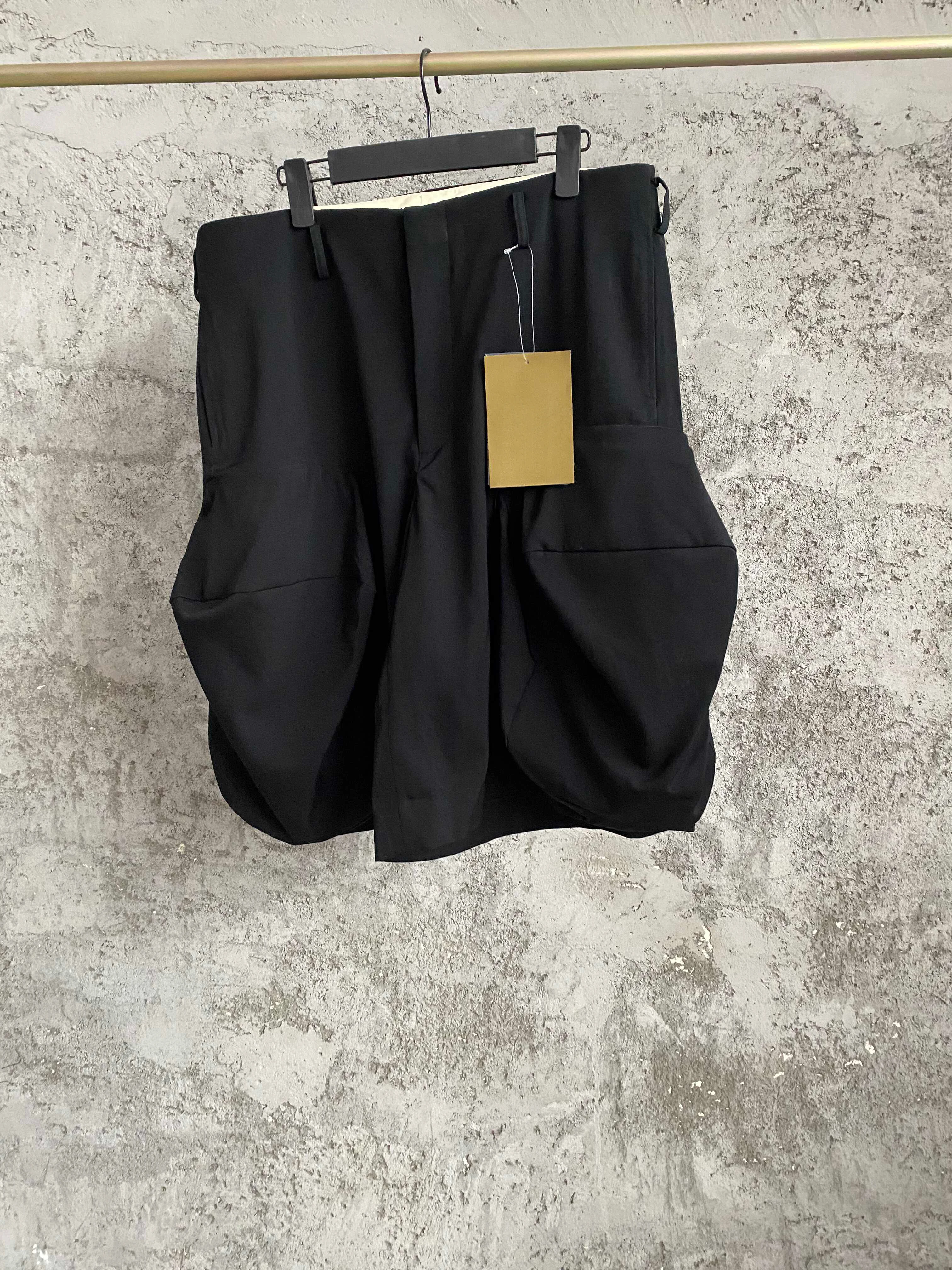 

TOP-YAMAMOTO three-dimensional Deconstructed oversized black casual capri shorts CDG large underpants