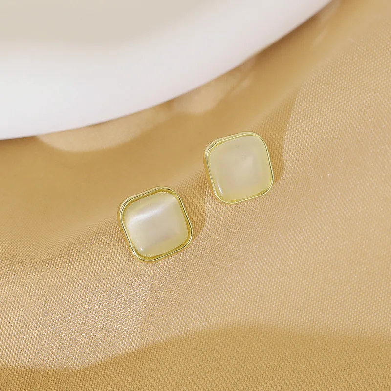 أقراط أوبال مربعة للنساء مجوهرات هندسية ذهبية اللون عصرية للفتيات الجميلات أقراط بمزاج صغير #3