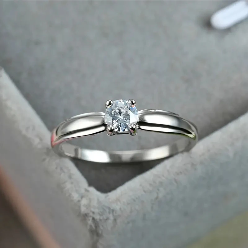 Huitan Eternity Damen-Eheringe, luxuriöse Solitär-CZ-Ringe, hochwertige Verlobungsringe für Liebhaber, klassischer Schmuck