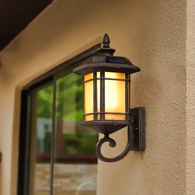 European outdoor aluminum square/cylindrical LED wall light IP65 waterproof and energy-saving garden light polycarbonate