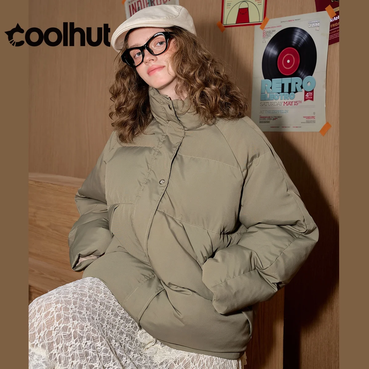 

COOLHUT 2025 Women's Stand Collar Preppy Puffer Coat Oversized Quilted Winter Jacket Loose Fit Cotton Parka with Academic Style