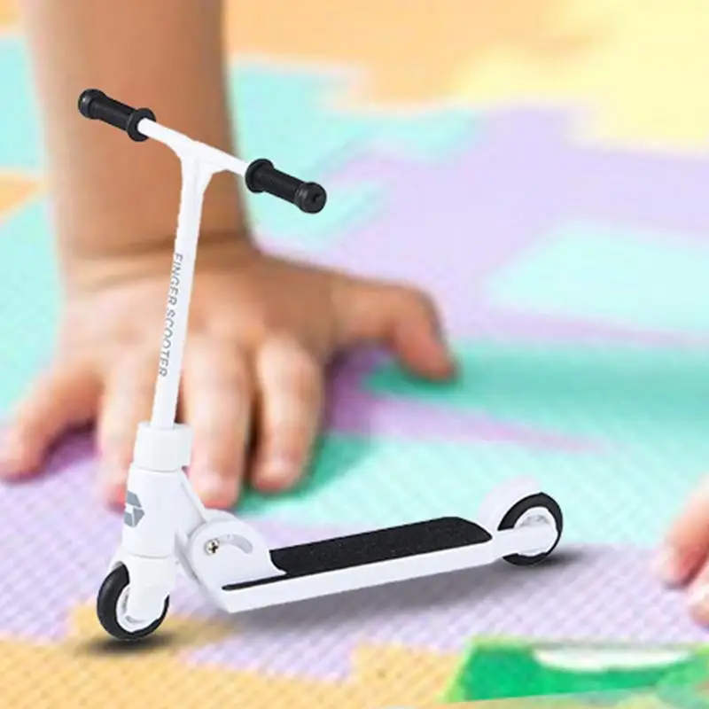 Mini Alloy Finger Scooter Simulation 2-Wheel Finger BMX with Brake Educational Toys Finger Skateboards Collection Gifts For boys