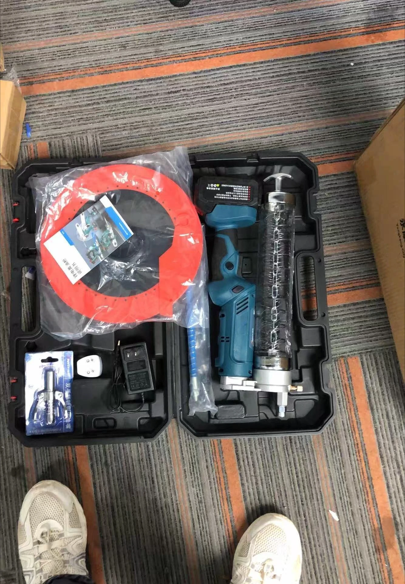 24V Lithium Battery Grease Gun High Pressure Automatic Manual Butter Injector for Excavator Cross-Border Tools view 5