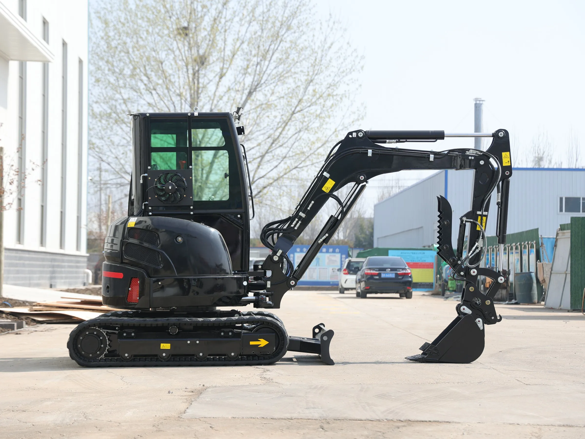 Customized Household Excavator Mini Digger Electric Mini Excavator For Sale With CE Multifunctional Micro Bagger 1.5 Ton Diesel