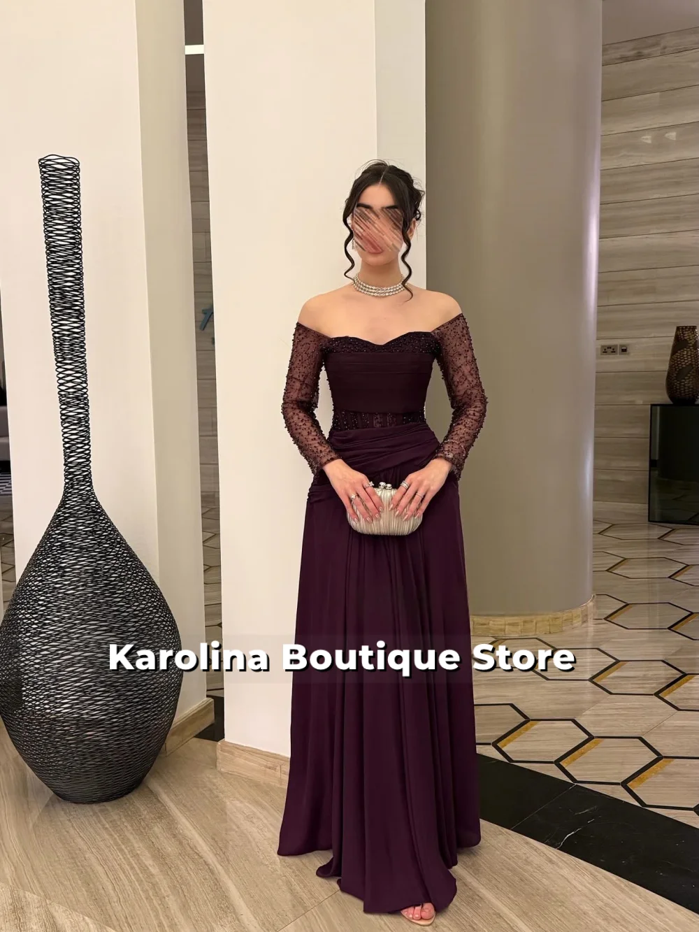 

Luxury Burgundy Lace Strapless Arabic Evening Dress Crystal Illusion Wedding Dress For Saudi 2025 Customized