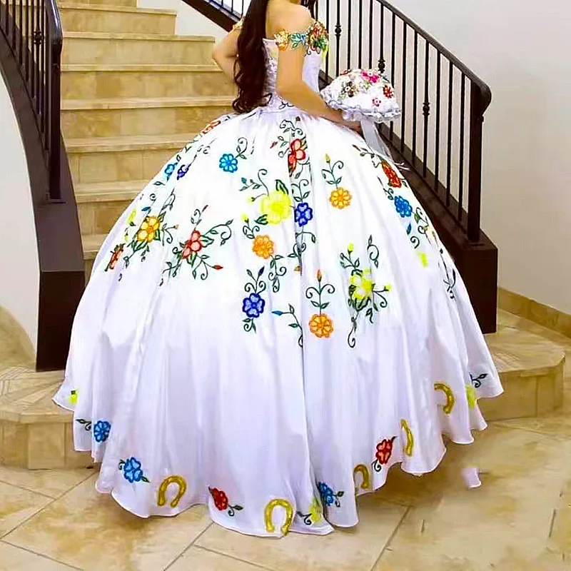 Luxury Beads Embroidery Princess Quinceanera Dresses Satin Floor-Length Ball Gown 15 Year Old Princess Birthday Gala 2023 New