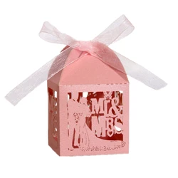 Romantic Wedding Candy Box Letter Mr.& Mrs. Laser Hollow Bride Groom Small Boxes for Gifts Guest Favors Case Packaging Wholesale