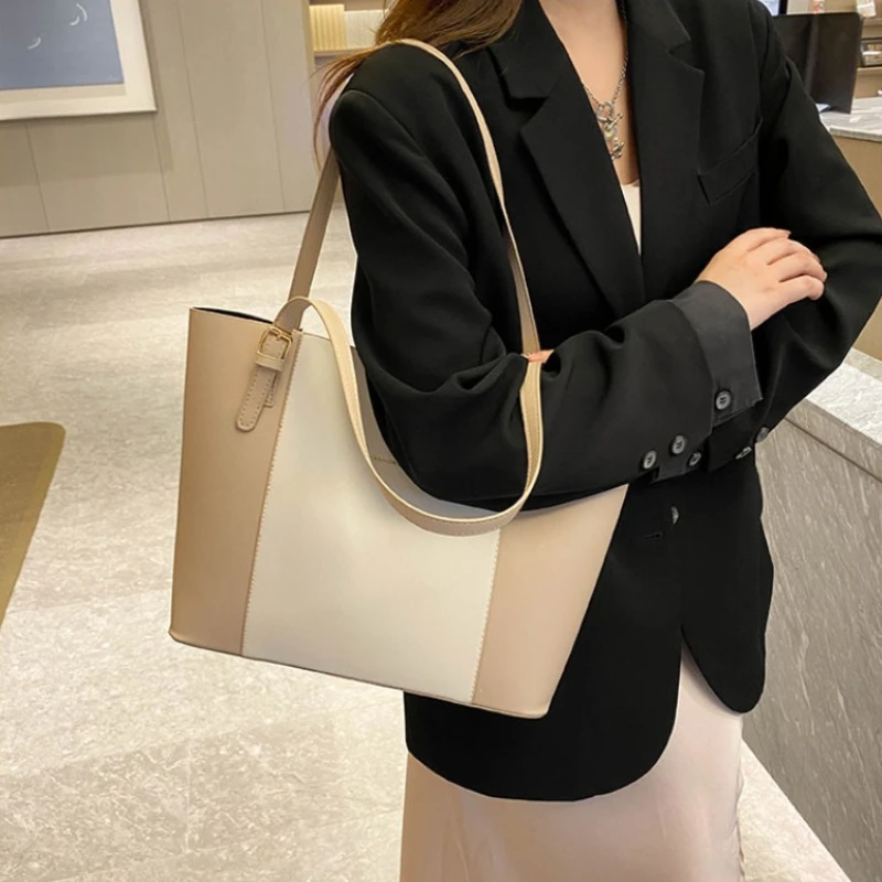 

Retro Simple and Atmospheric Commuting Bag for Women, New Stylish Large Capacity Single Shoulder Tote Bags, Magnetic Closure