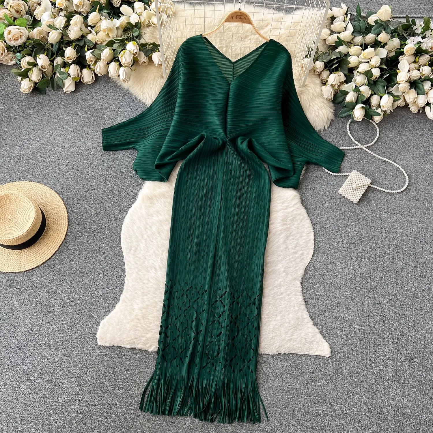 

Autumn Miyake Gradient Hit Color Irregular Pleated Tassel Dresses Women's V Neck Batwing Sleeve High Stretch Loose Robe Vestidos