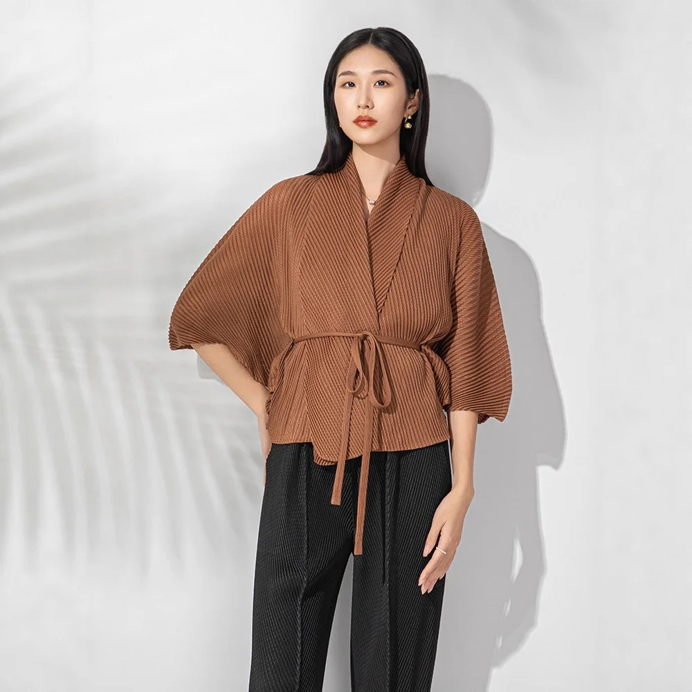 

Miyake Pleats 2025 Новый осенний кардиган со складками из рыбьей чешуи Топ женский осенний нишевый дизайн с рукавами «летучая мышь» свободный галстук короткая куртка