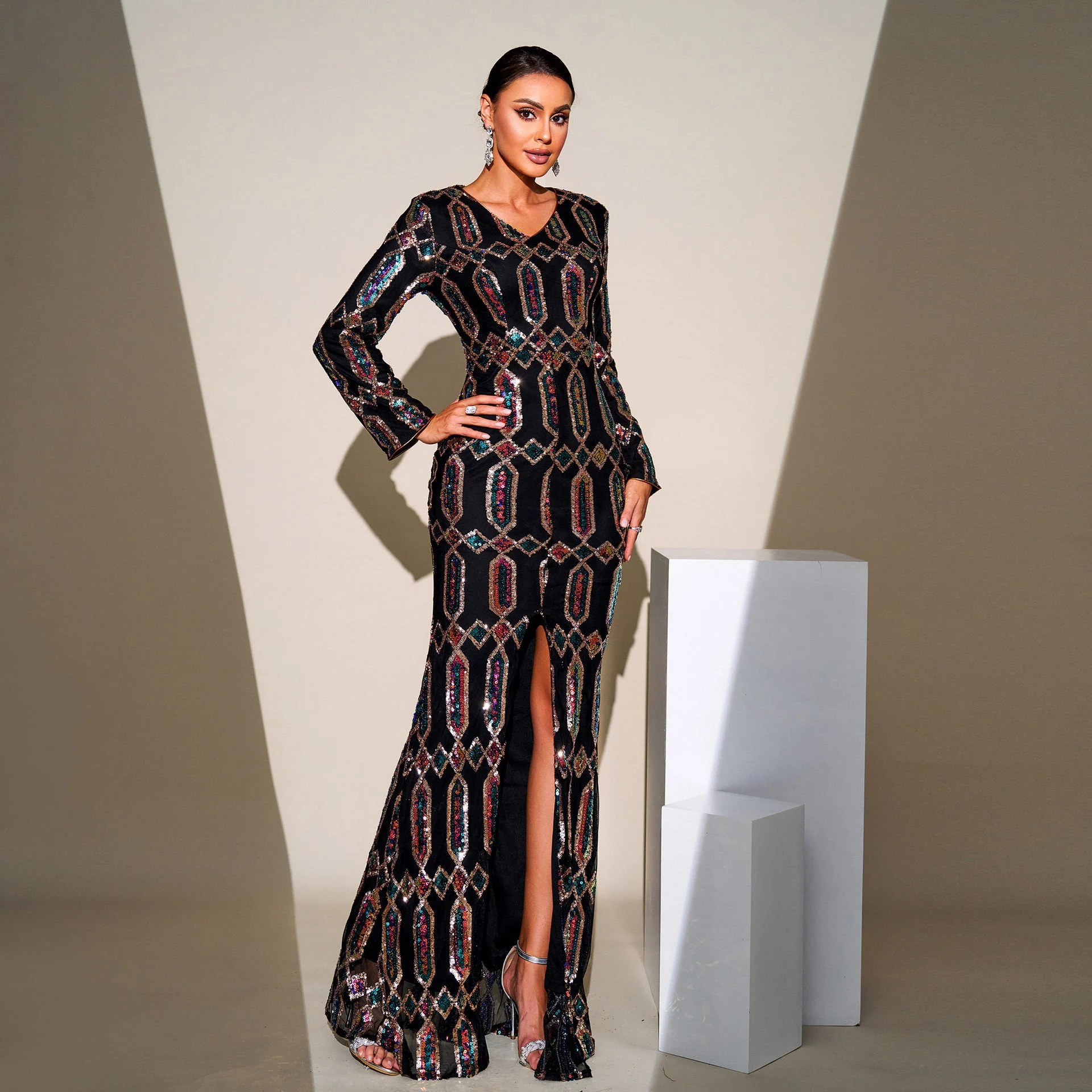 Elegant Long Sleeve V-Neck Evening Gown Sexy Beads Midi Dress for Women Bridal Maids Dress Party Wear Wedding Guest Dress