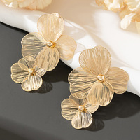 Earring for Women New Big Metal Flowers Stud Earrings Girls Personality Fashion Unique Design Pearl Crystal Wholesale Gift