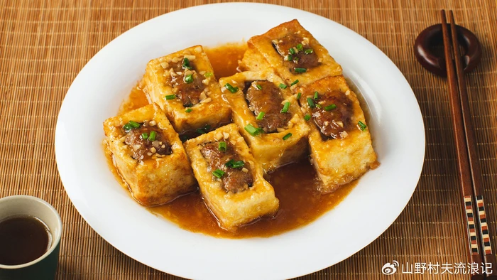 

Комплект колес и шин для радиоуправляемых краулеров 2,2 дюйма, для грузовиков масштаба 1/8, металлические диски с бедлоками и внедорожными шинами (4 шт.)