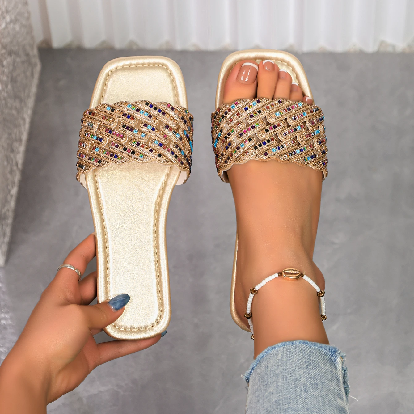 

Women Flats Slippers Designer Shiny Crystal Slippers Women 2026 New Square Toe Flat Sandals Fashion Walking Shoes Slides Women