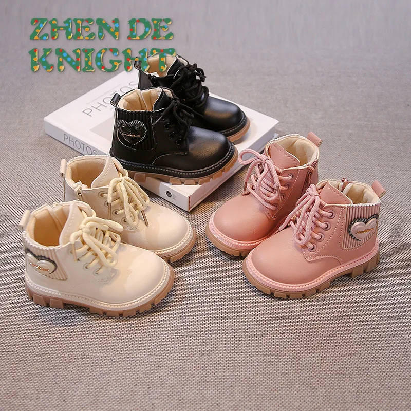 

Girls' Ankle Boots 2025 Autumn New Soft Leather Material with Heart Design Flexible Soft Sole for Little Girls