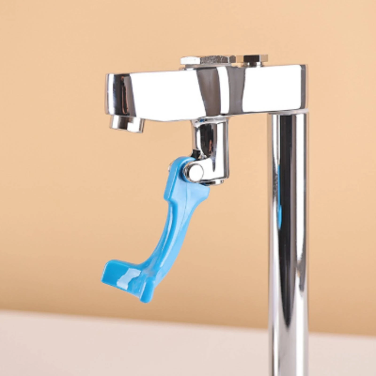 rubinetto-per-il-risciacquo-di-tazze-con-sistema-di-erogazione-a-pressione-e-leva-strumento-per-la-pulizia-durevole-e-versatile-ideale-per-proprietari-di-caffetterie-e-per-l’uso-in-caffetterie