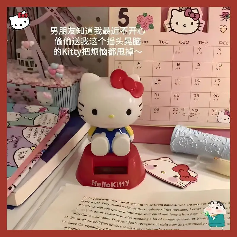 Hello Kitty solarbetriebene Figur mit schüttelndem Kopf, niedliche Cartoon-Kawaii-Dekoration für das Armaturenbrett im Auto, Innendekoration für Hello-Kitty-Liebhaber