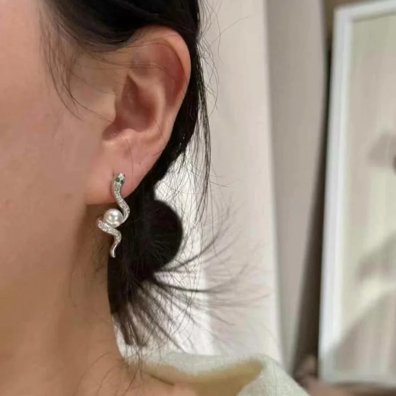 

SGARIT Sterling Silver Snake Shaped Pearl Earrings for Women Unique High End Jewelry 8mm Exquisite Bulb Pearl Studs
