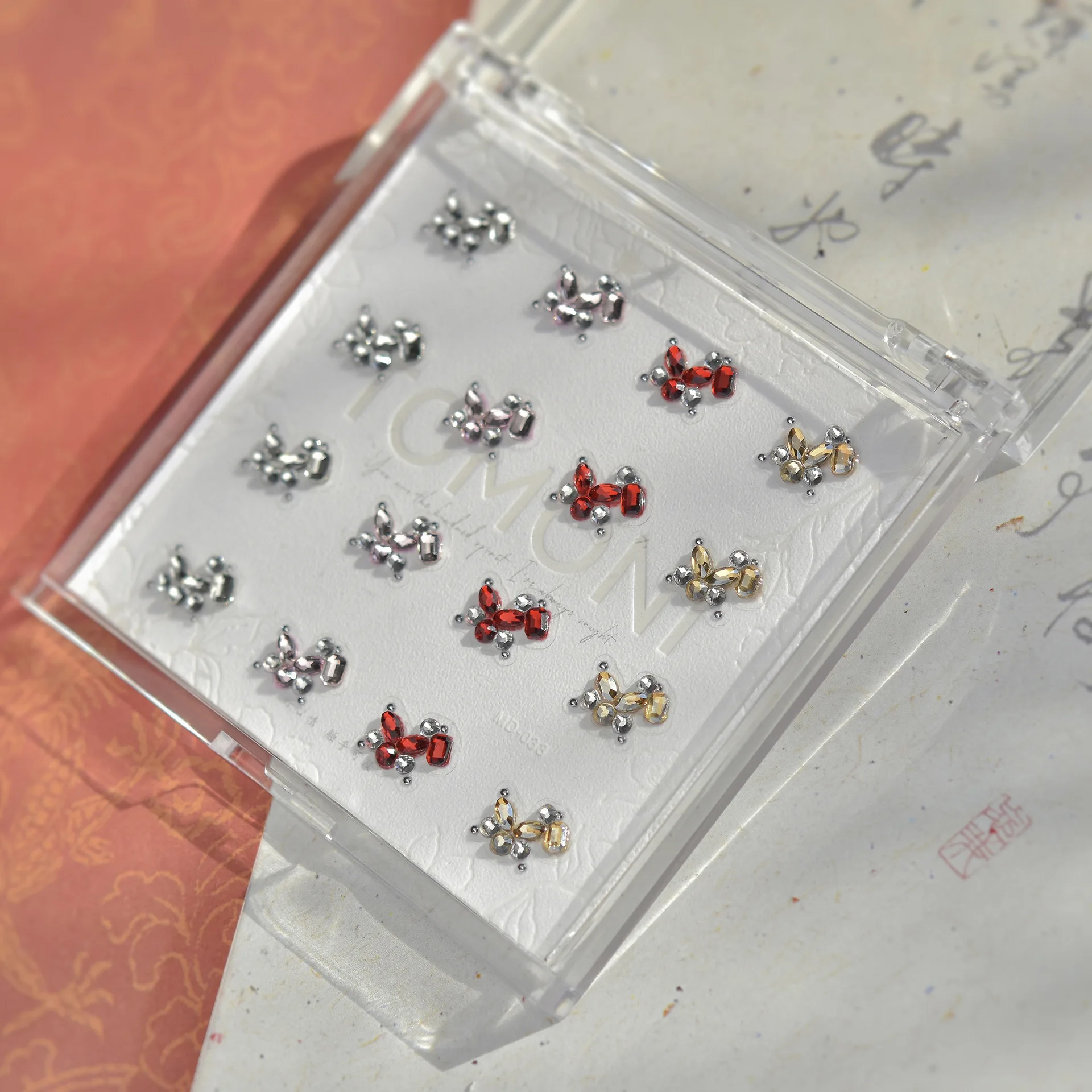 

Nail diamond jewelry featuring diamond-encrusted edges arc-shaped full diamond light luxury little horse nail diamond accessory