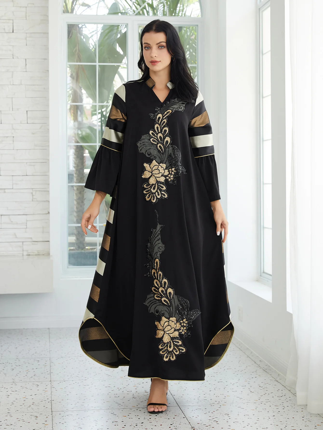 

Luxurious Abaya Full-Length Striped Panel Abaya Conservative Muslim Floor-Length Abaya Lightweight Breathable Summer Dress
