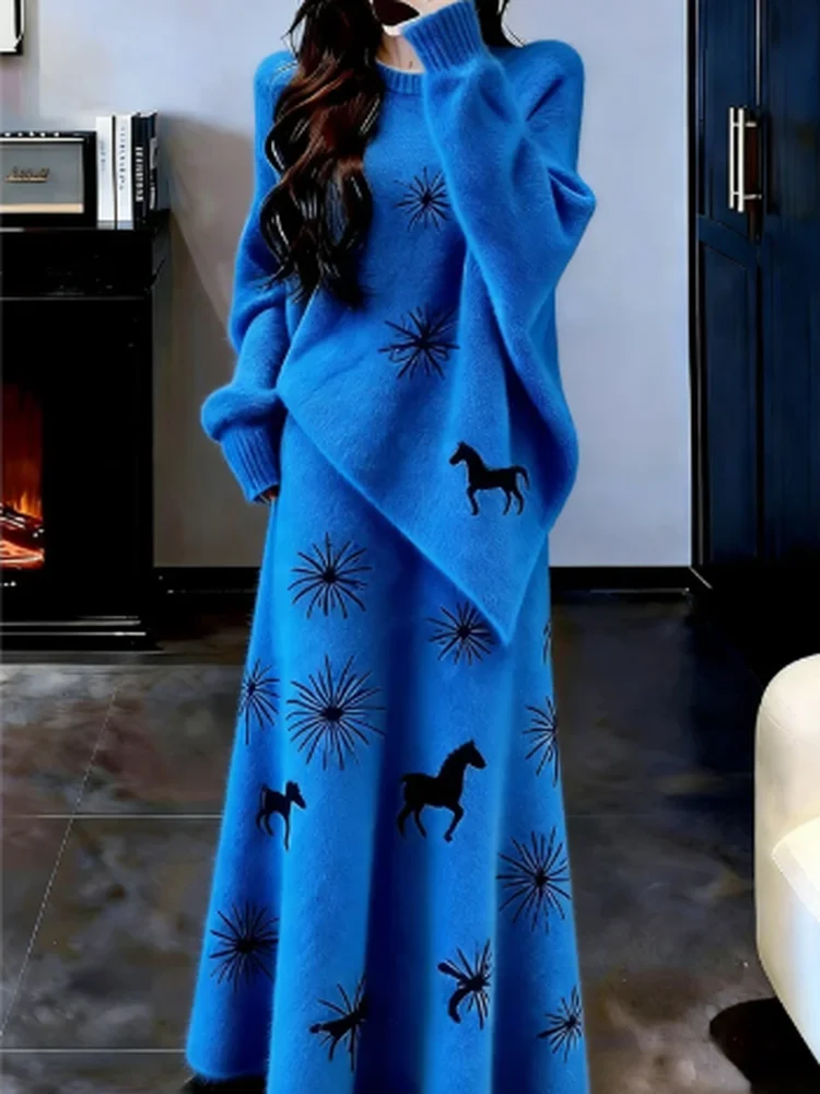 

Потрясающий синий корейский модный комплект: молодежный образ, вязаное платье с длинными рукавами и жакет, идеально подходит для зимнего сезона.