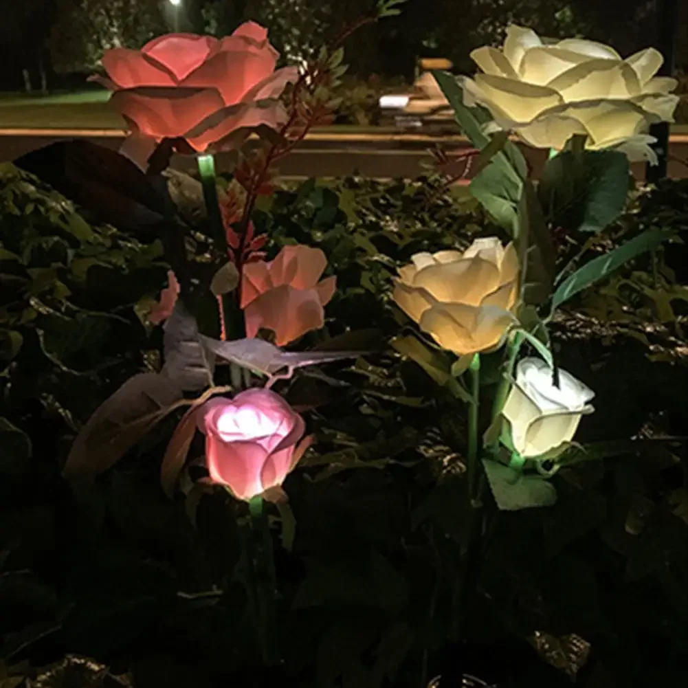 防水のバラの花の形をしたLEDランプ,屋外照明,装飾的な花,庭,芝生,家,バレンタインデーに最適です。