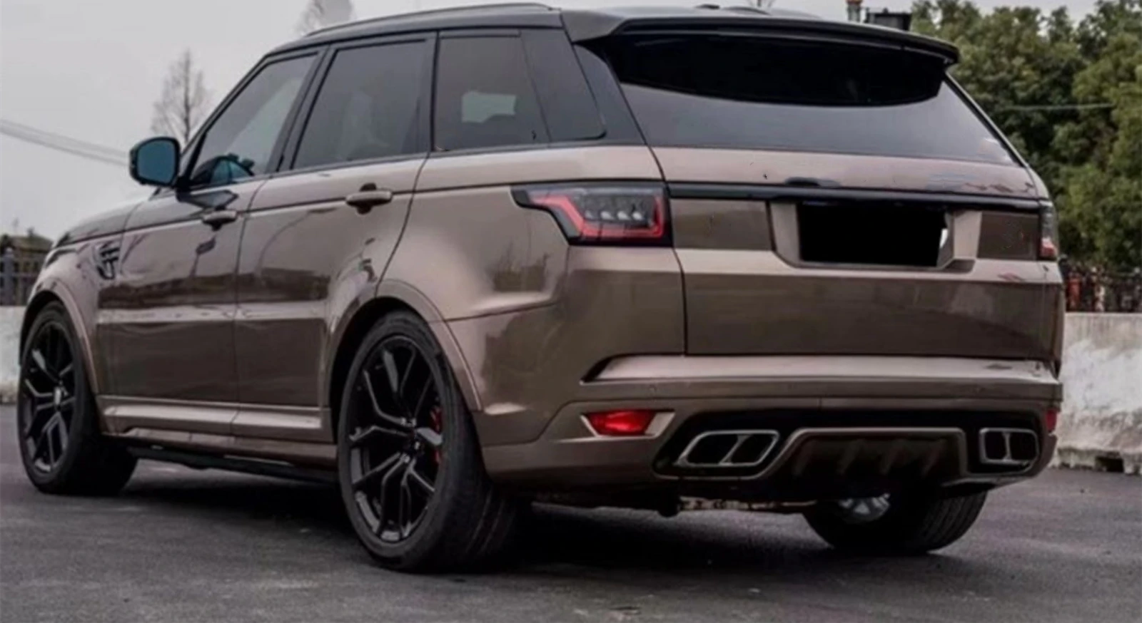 Rear Exhaust Pipe Muffler Tips Black/Silver Tail Exhause Tailpipe Kit For Land Rover Range Rover Sport 2014-2021 SVR Bumper Only