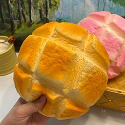 Hoge Kwaliteit Langzaam Stijgende Squishy Brood Oversized Ananas Bun Stress Reliëf Speelgoed Prank Decoratie Uniek Verjaardagscadeau