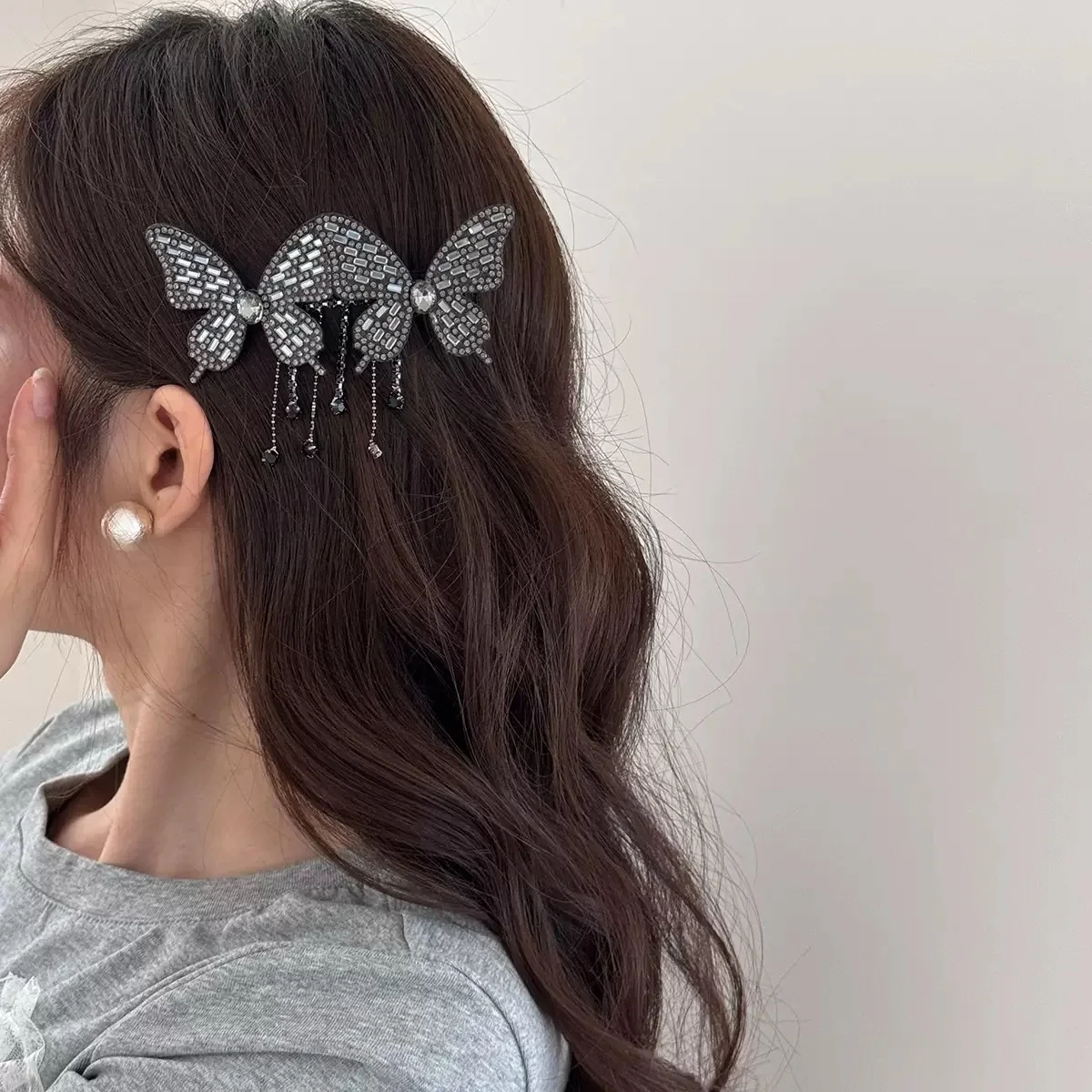 Exquisiter süßer Haarnadel-Haarschmuck mit seitlichem Diamant-Schmetterling für Frauen – Detail 5