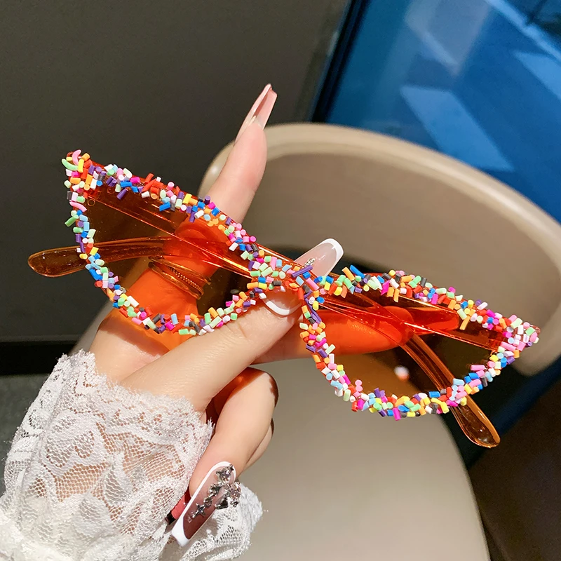 Luxury Women Crystal Rhinestone Cat Eye Sunglasses Fashion Oversized Vintage Sun Glasses Classic Party Gift Eyewear Gafas UV400