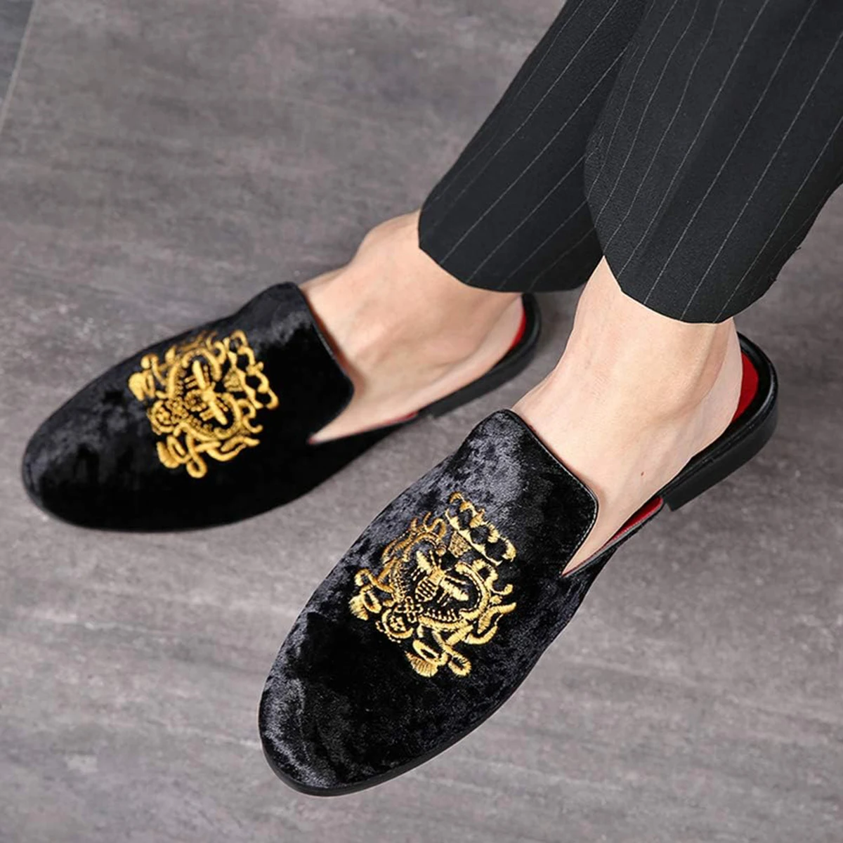 Men's Leather Anti-Wear Slippers Velvet Slip-On Loafers Fashionable Mule Shoes