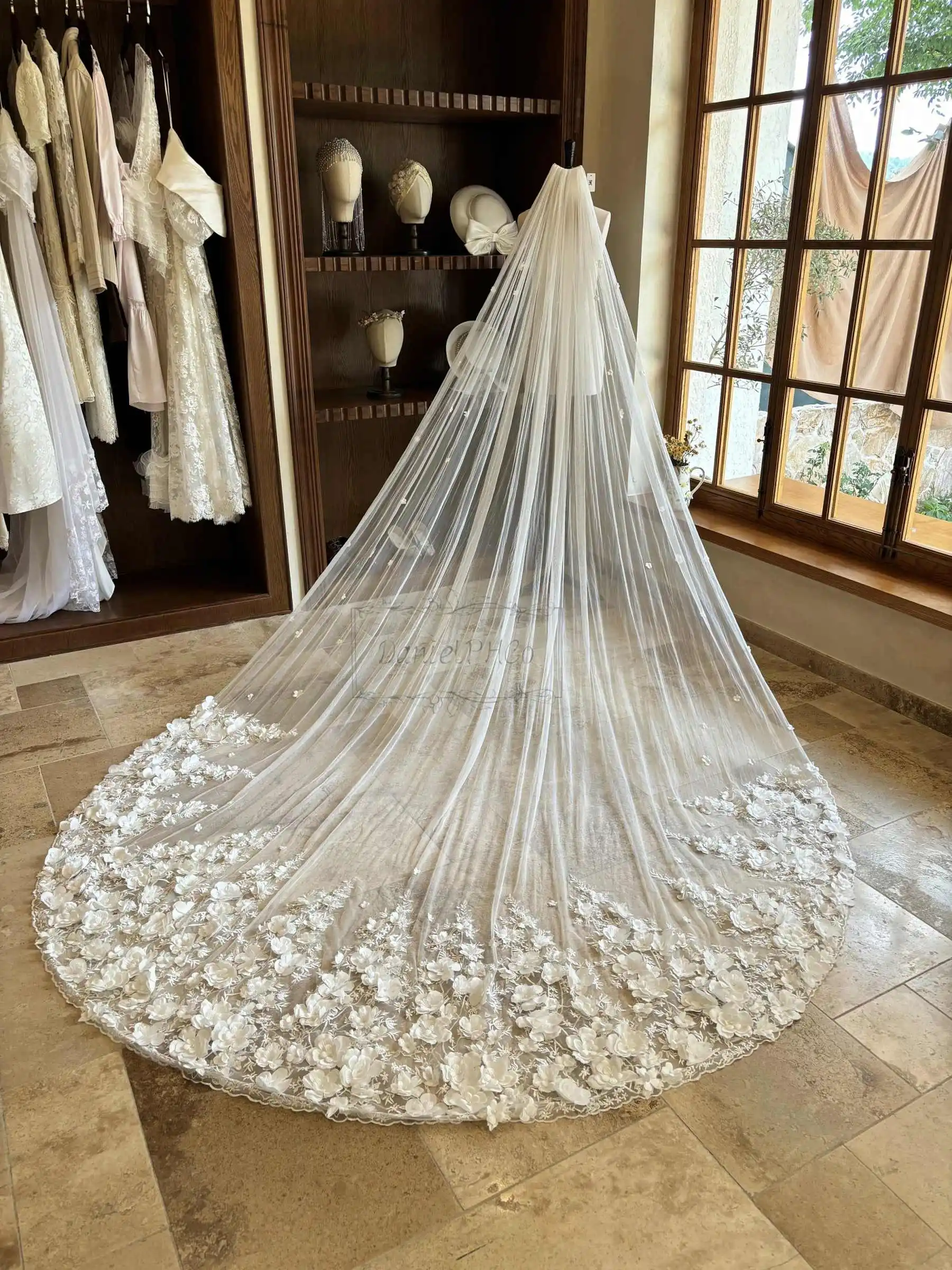 

Graceful Wedding Bridal Veils Women One-Layer Cathedral Veil Princess Full Appliques Bride Dress robes de soirée Customized